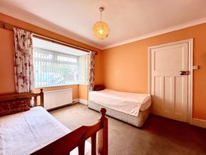 Bedroom- click for photo gallery